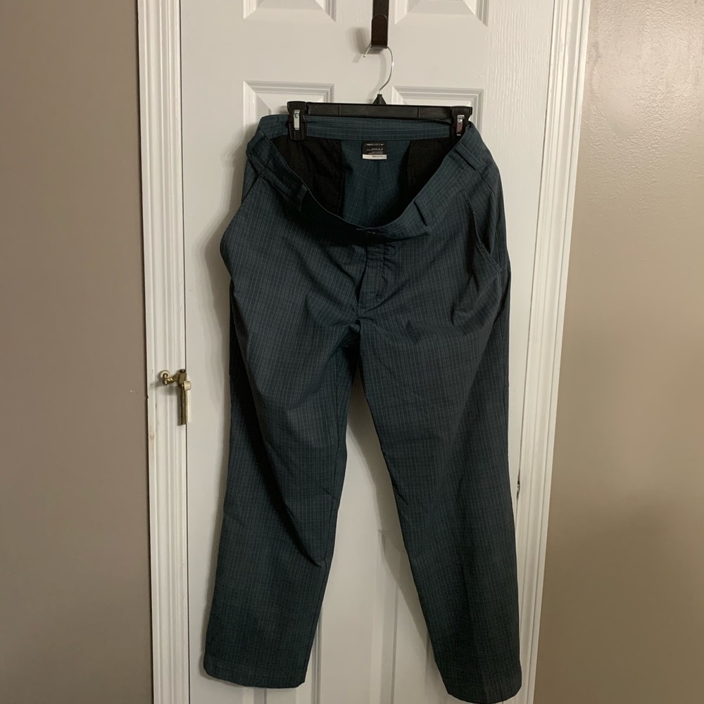 Men’s golf pants